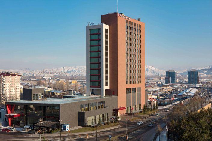شيفاش Meg Hotel المظهر الخارجي الصورة